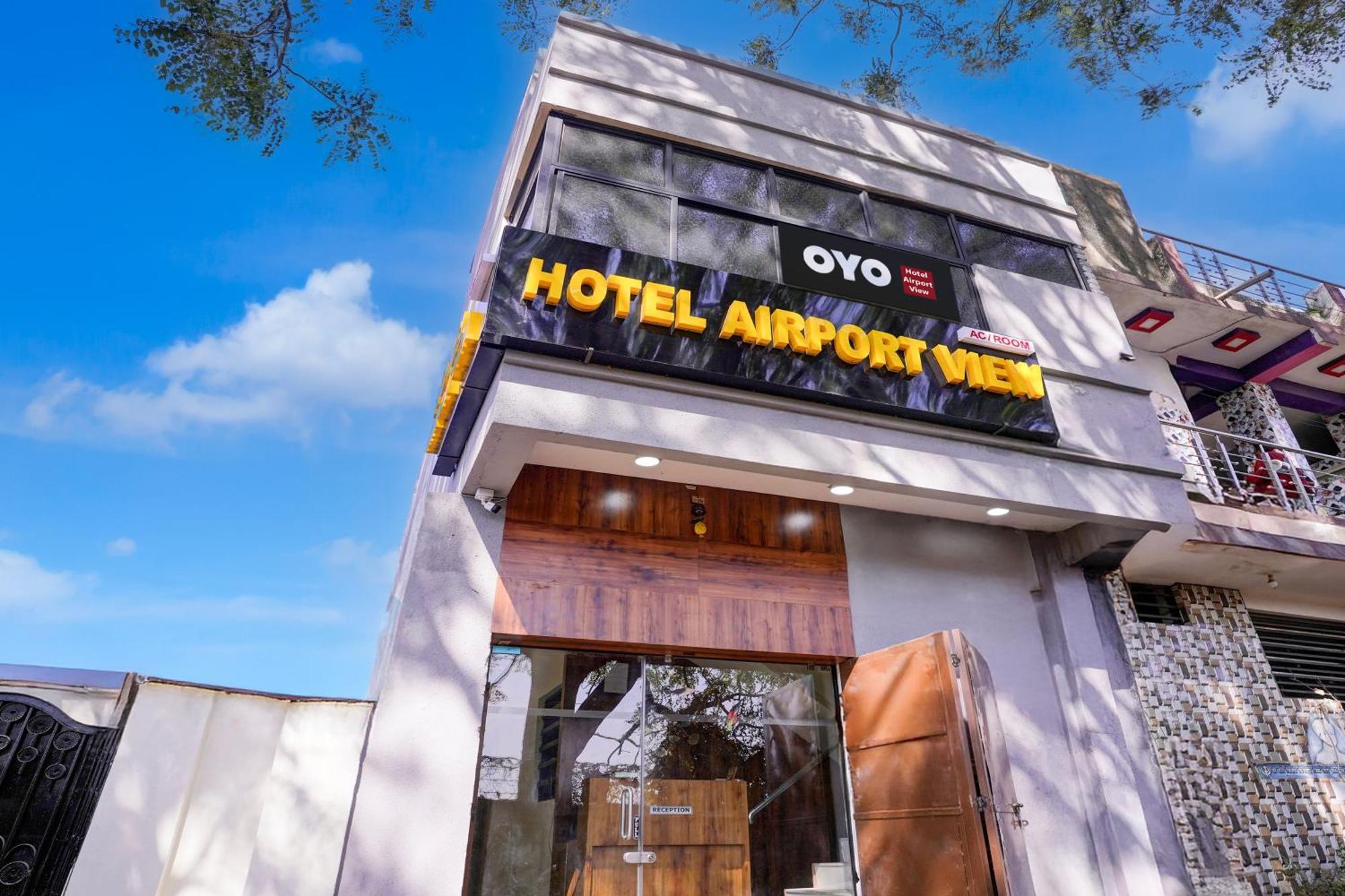 Hotel O Airport View Naroda ภายนอก รูปภาพ